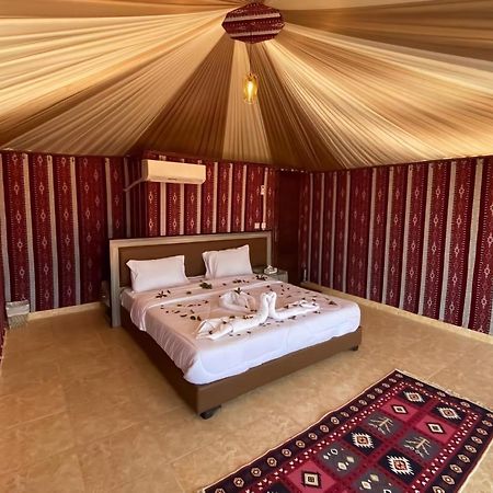 مخيم جبل بردى Jabal Burdah Camp Hotel Wadi Rum Luaran gambar