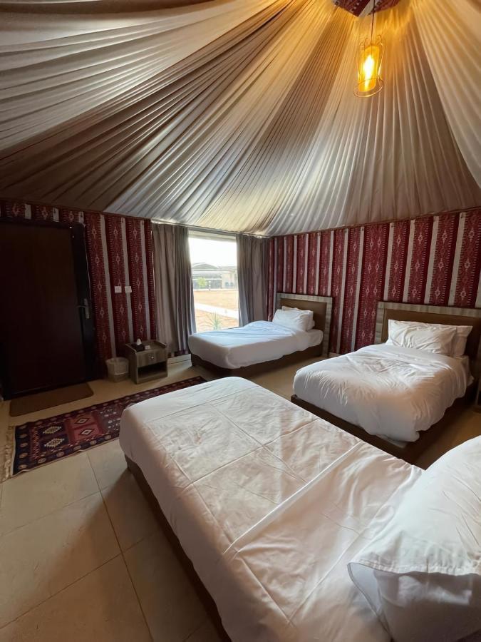 مخيم جبل بردى Jabal Burdah Camp Hotel Wadi Rum Luaran gambar