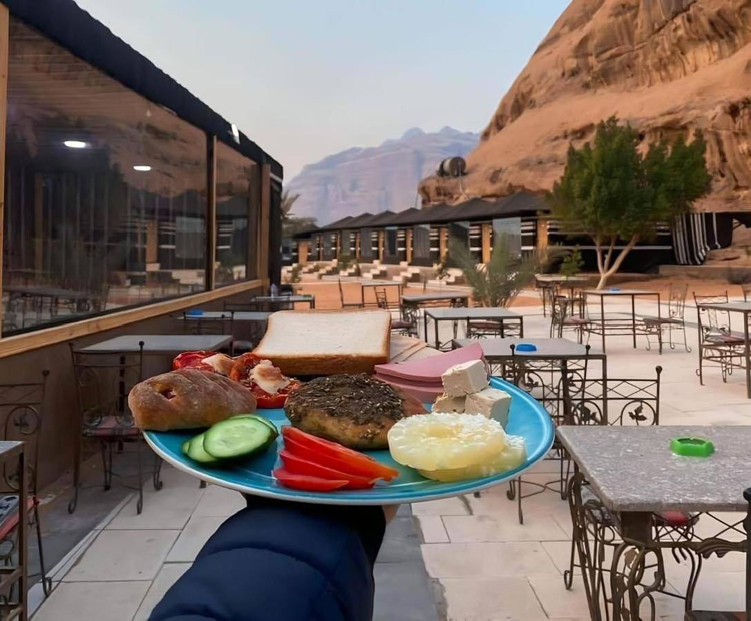 مخيم جبل بردى Jabal Burdah Camp Hotel Wadi Rum Luaran gambar