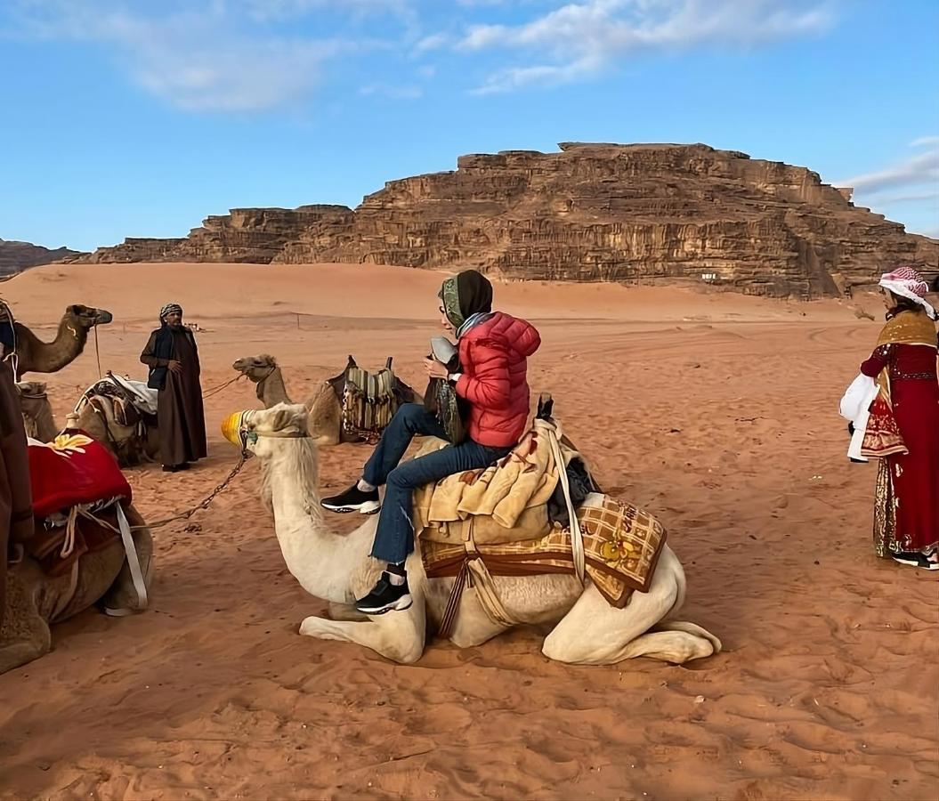 مخيم جبل بردى Jabal Burdah Camp Hotel Wadi Rum Luaran gambar